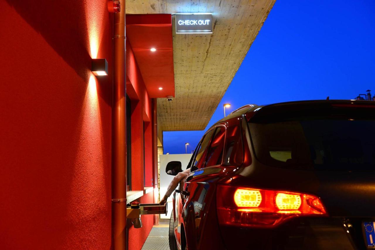 Sweet Motel Verdello Екстериор снимка